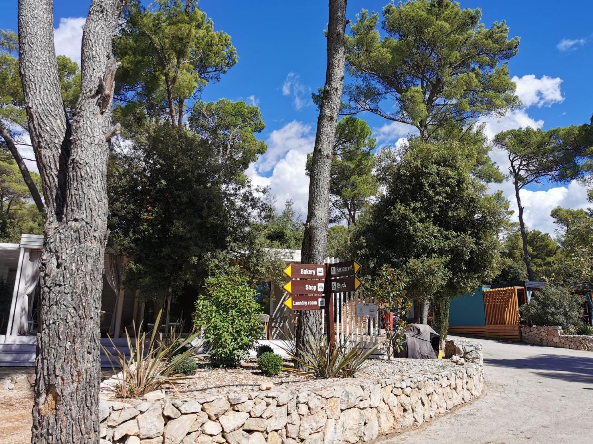 Mobile Linico Biograd Na Moru